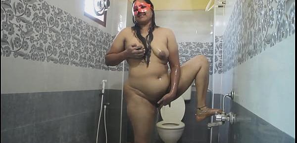  Desi Bhabhi Fingering Her Hairy Pussy While In Shower